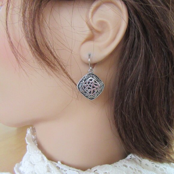 Lia Sophia 'Sheridan' silver & black enamel pendant necklace & earrings - Picture 4 of 9